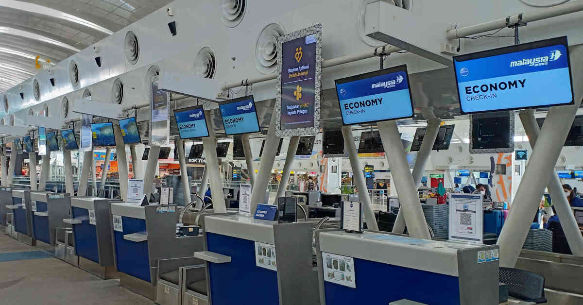 How Early Can You Check Bags for Your Flight? Hands Off My Suitcase