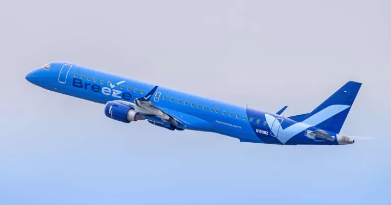 Breeze Airways Embraer E190 departing RDU